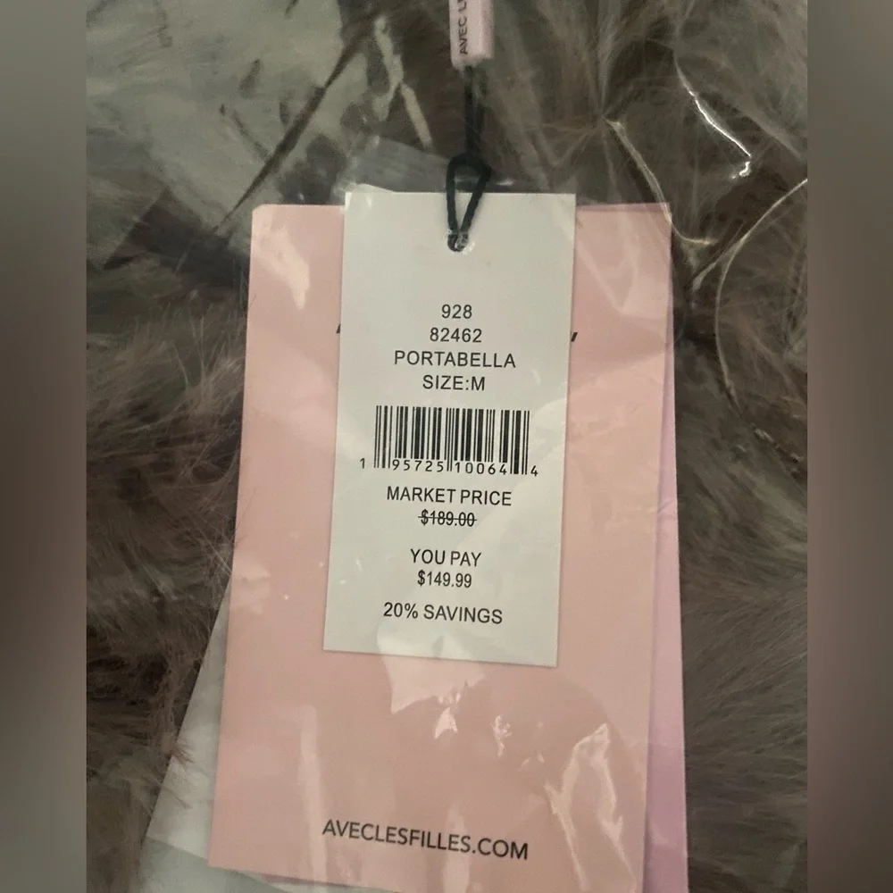 NEW - AVEC LES FILLES
Faux Fur Jacket. Medium. Portabella - Picture 7 of 8